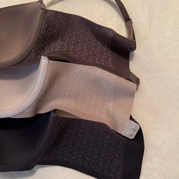 Victoria Secrets Elegant Women's Intimates Bra - Black, Brown, and Tan - Picture 9 of 10